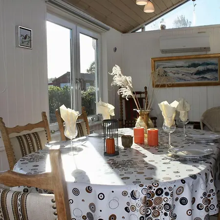 Gemuetliches-ferienhaus-mit-meerblick-und-nah-am-strand 펜션 Diernæs