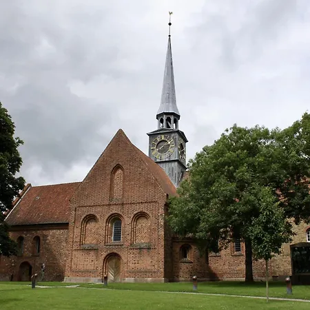 Feriehus Gemuetliches-ferienhaus-mit-meerblick-und-nah-am-strand *